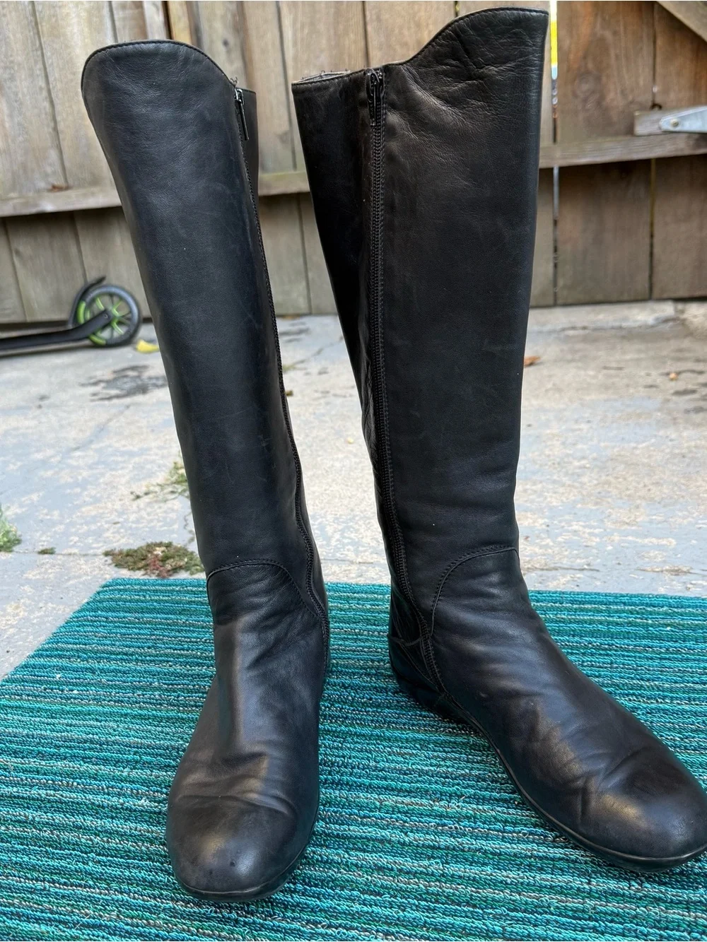Agl knee high